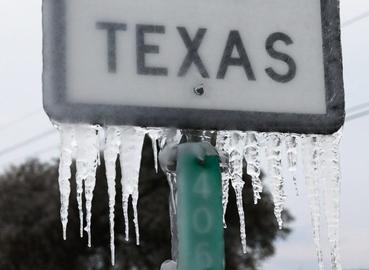 America In Decline: Getting Spacecraft to Mar, But Can’t Keep Lights And Water On In Texas