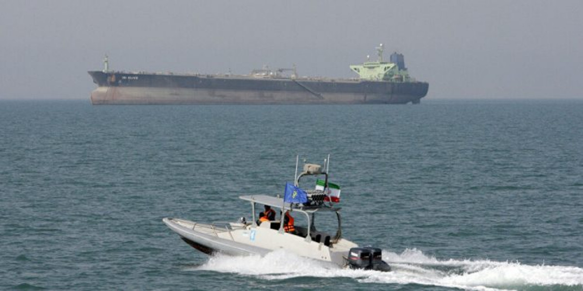 نقاط هامة حول رد الحرس الثوري الإيراني الحاسم على الإجراء الأمريكي المشيّن في بحر عمان