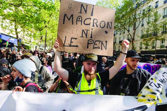 فرانسه عرصه اعتراضات علیه راست‌های افراطی