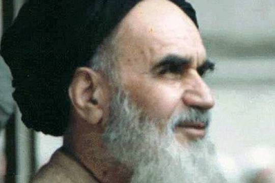 imam Khomeini's world view and anti-arragance in the American human rights activist's word