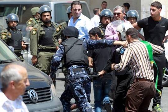 تعذيب معارضي السلطة الفلسطينية يفجر غضباً في الشارع الفلسطيني