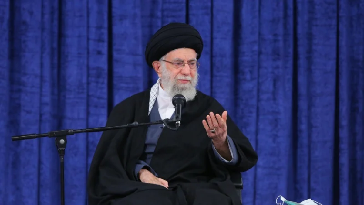 Ayatollah Sayyed Ali Khamenei: Terrorist attack in southern Iran brings further disgrace on hypocrite, evil Americans
