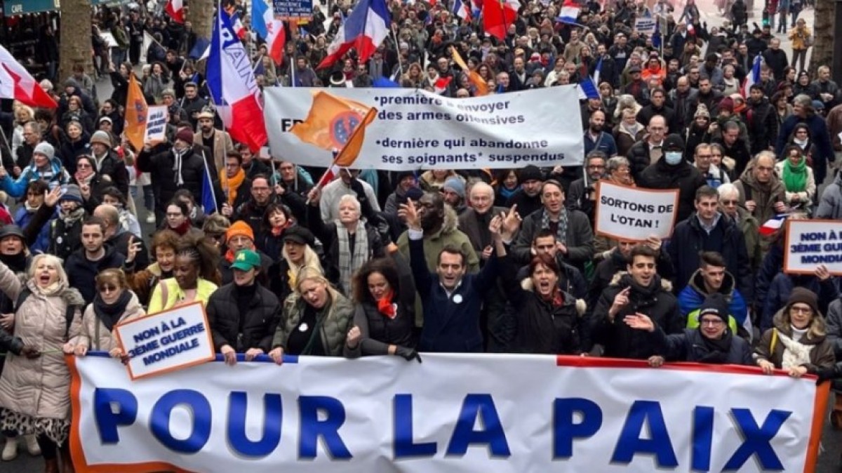 France: demonstration against arms deliveries to Ukraine