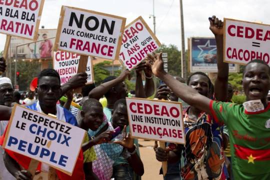 اخراج نیروهای نظامی فرانسوی از بورکینافاسو و مالی