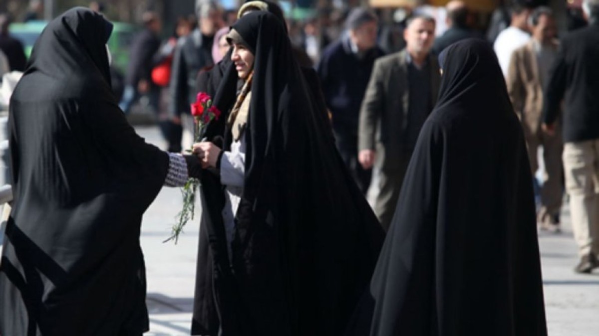 حجاب؛ لبه‌ی درگیری اسلام وغرب