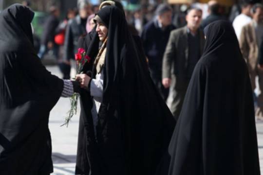 حجاب؛ لبه‌ی درگیری اسلام وغرب