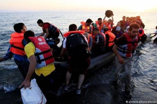 Greece rejects migrants at sea