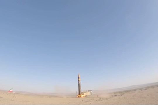 لحظه شلیک موشک خیبر با ۲۰۰۰ کیلومتر برد و وزن سر جنگی