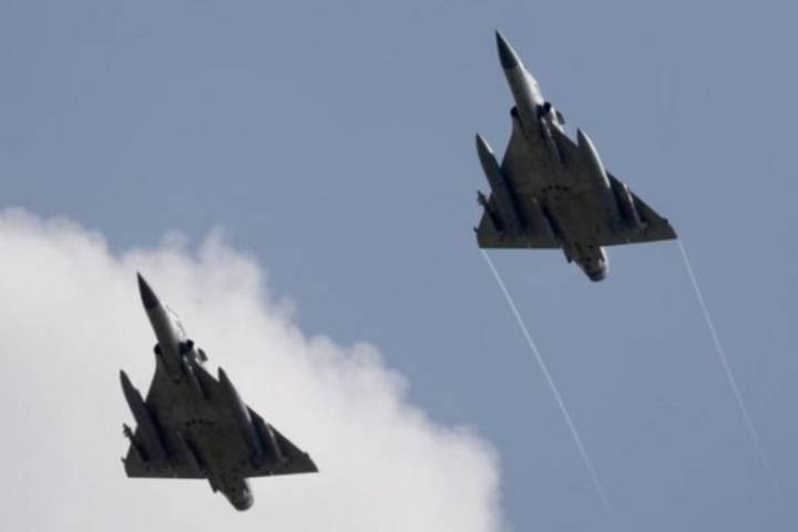 British jets intercept two Russian military planes: tension in the skies