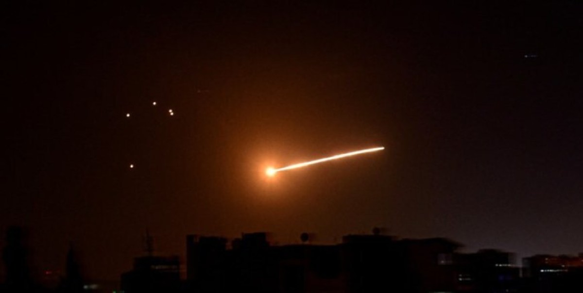 مقابله پدافند هوایی سوریه با تجاوز صهیونیست‌ها به حومه دمشق