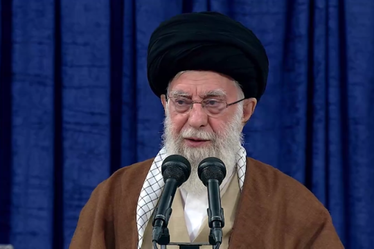 مجموعه ویدیو : امام خامنه‌ای همه دنیا قبول دارند مردم غزه مظلوم و پیروزند