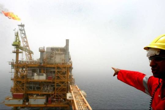The Arash Oil-Gas Field Dispute: A Thorny Issue in Persian Gulf Politics