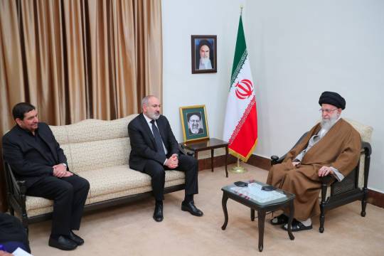 Armenian PM met with Imam Khamenei to express condolences