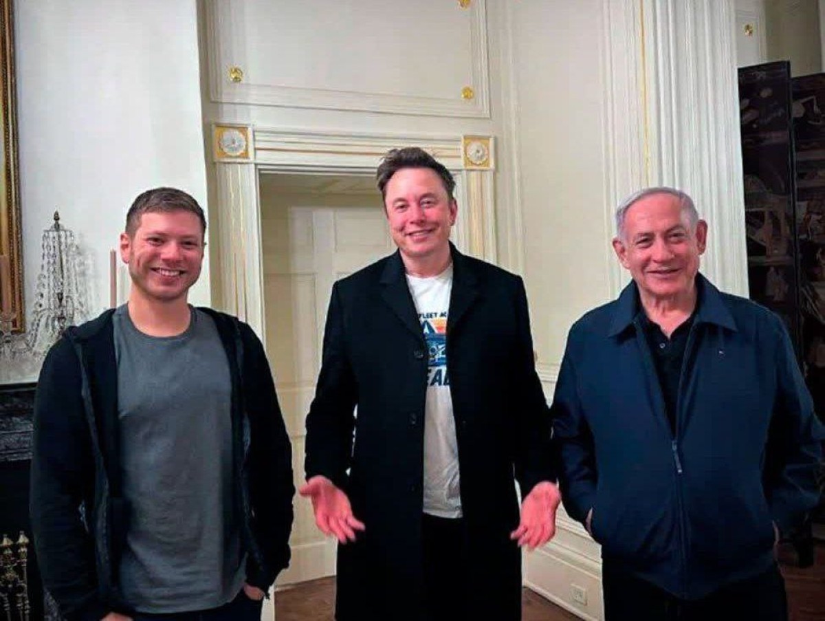 Most wealthy man is standing with a devil