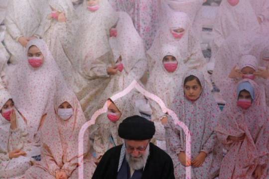 با زنده کردن هویت والای زن اسلامی، نظر دنیا را جلب کنید