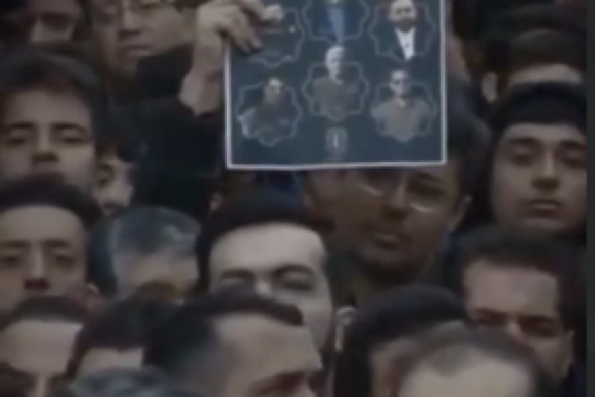 من یک طلبه محض هستم، این عناوین مارو گول نمیزنه