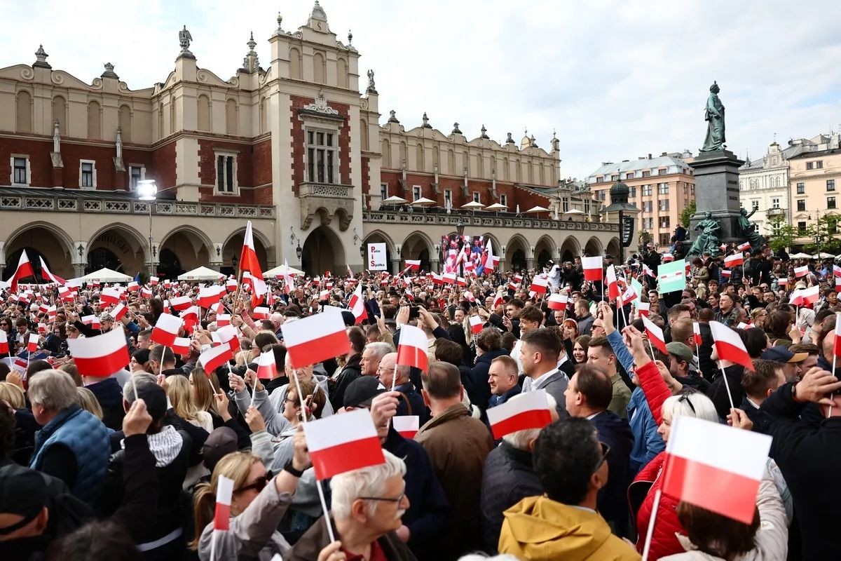 لهستان در لبه تیغ!