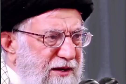 مشکلات مان را باید خودمان حل کنیم