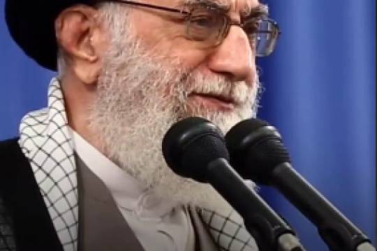 شما که می‌توانید جانتان را فدا کنید، چرا فدای اسلام نکنید؟