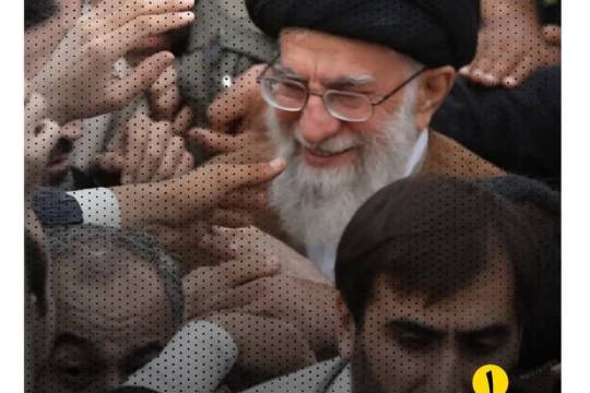 مجموعه پوستر : چرا میگوییم او پای ایران ایستاده؟