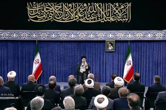 مجموعه ویدیو : مردم با ظاهرهای گوناگون و جهت‌گیریهای سیاسی گوناگون و وزن مذهبی متفاوت