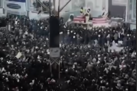 آرام می‌گیرد دلم در بارگاهت