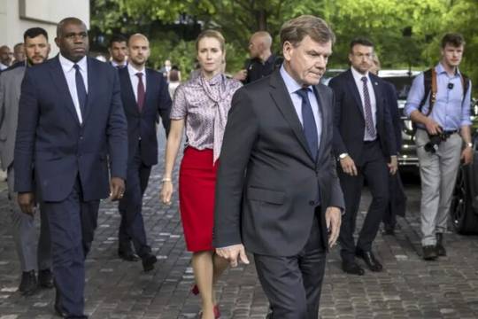 وابستگی اروپا به آمریکا؛ فعال شدن مکانیزم ماشه