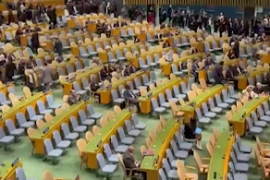 سخنرانی برای صندلی های خالی!