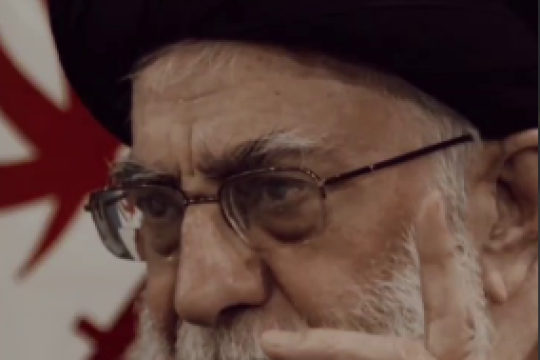 با شجاعت حرکت کنید، با اعتماد به نفس حرکت کنید