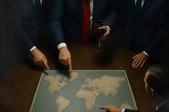 آمریکا جنگ پرداز است