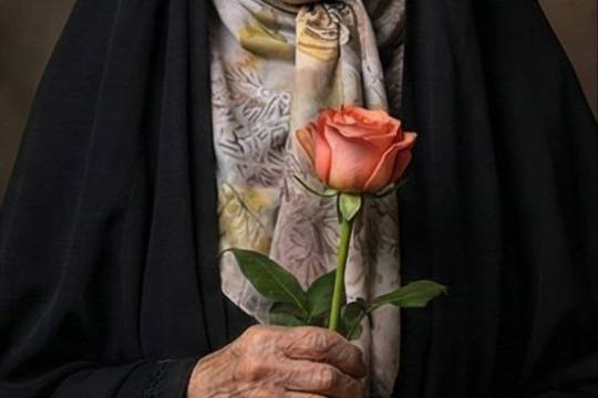 مجموعه پوستر : مادر قلب تپنده خانواده