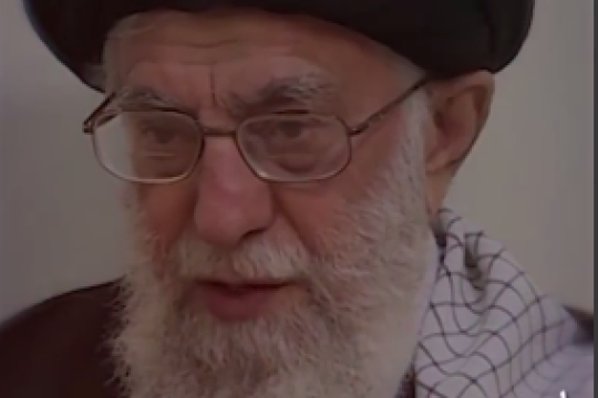 به او گفتند باید مدیر خارجی بیاوریم!